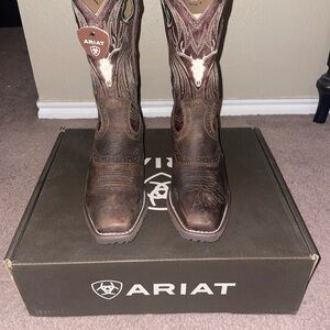 Ariat Distressed Leather Cowboy Boots